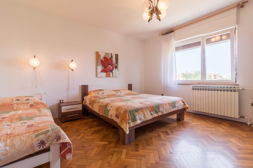Apartment Taja Ližnjan Εξωτερικό φωτογραφία