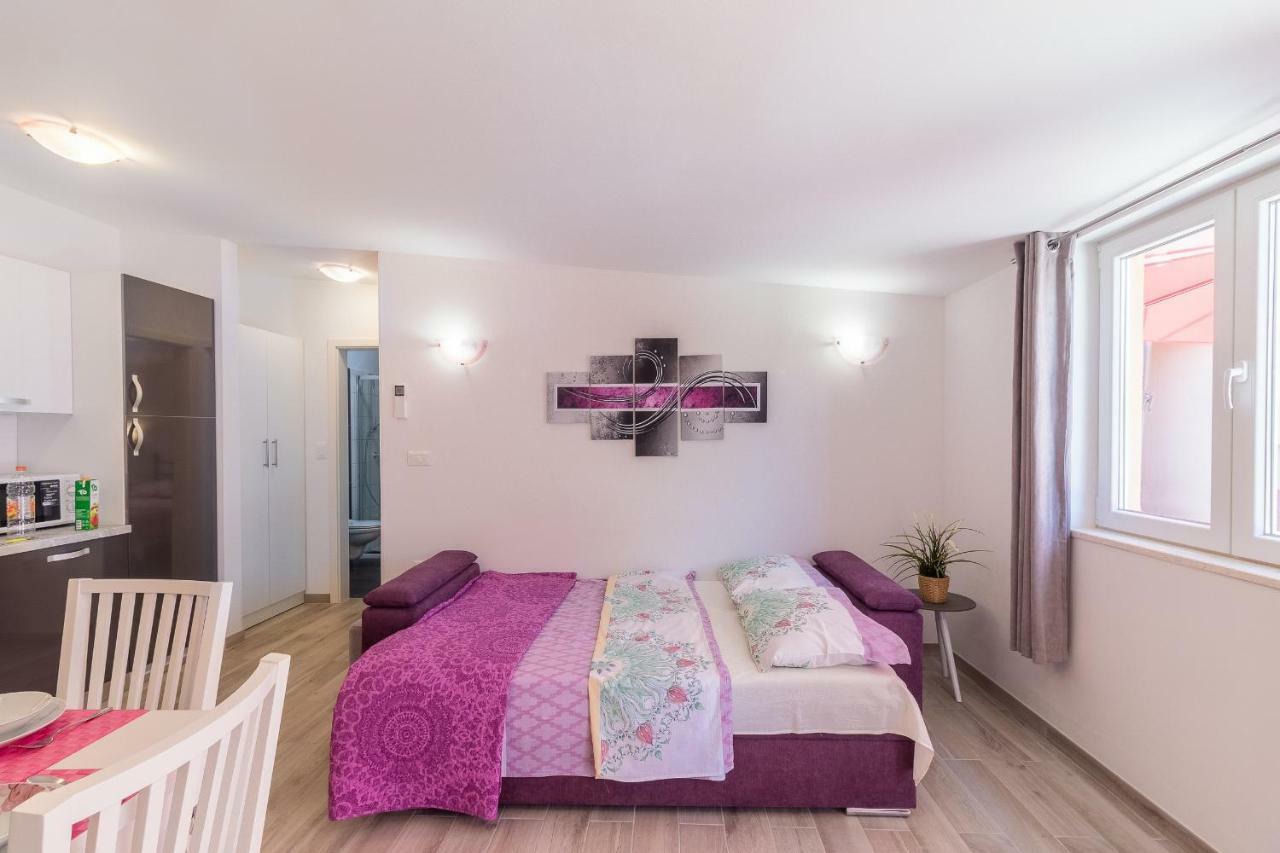 Apartment Taja Ližnjan Εξωτερικό φωτογραφία
