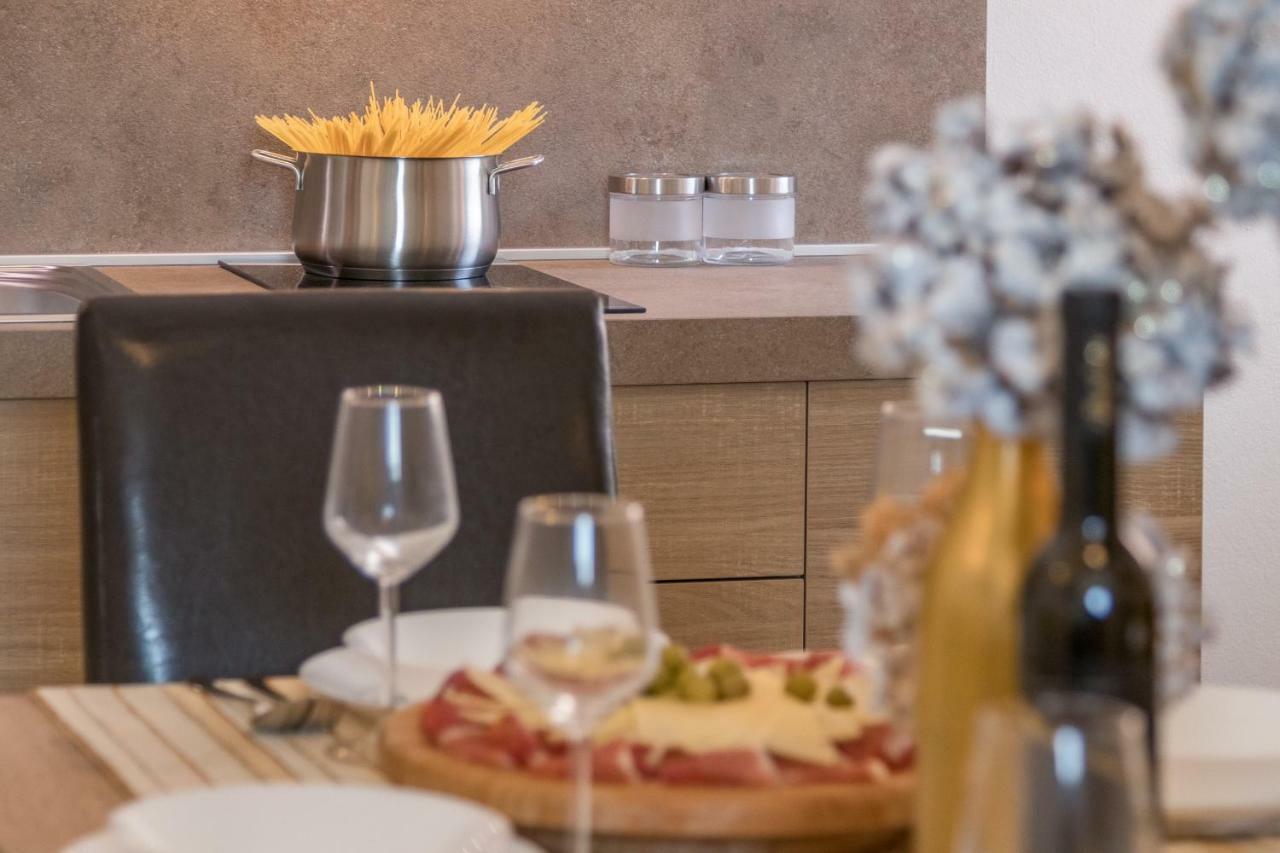 Apartment Taja Ližnjan Εξωτερικό φωτογραφία