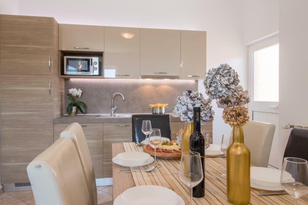 Apartment Taja Ližnjan Εξωτερικό φωτογραφία